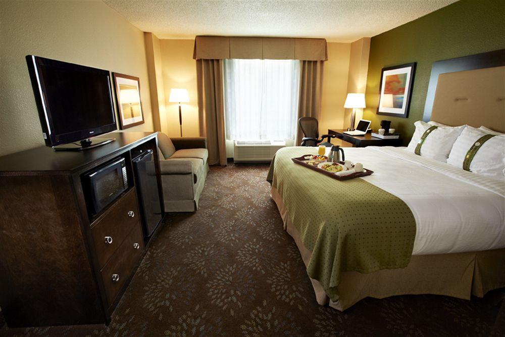 Holiday Inn Indianapolis North-Carmel By Ihg Exterior photo